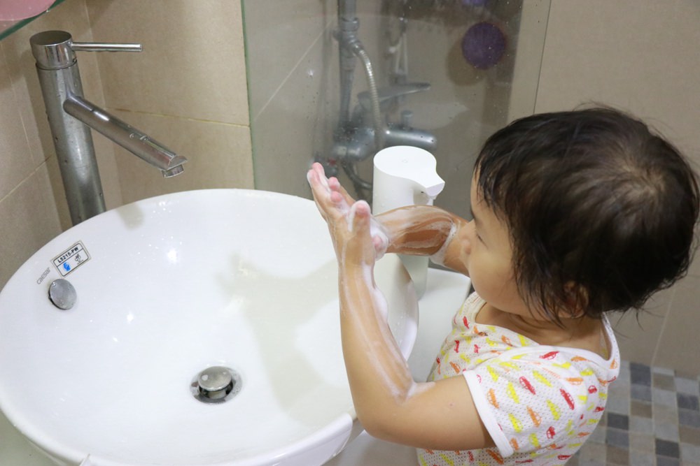 米家自動感應洗手機開箱 ▋小米洗手機，家有新生兒必備，養成洗手好習慣