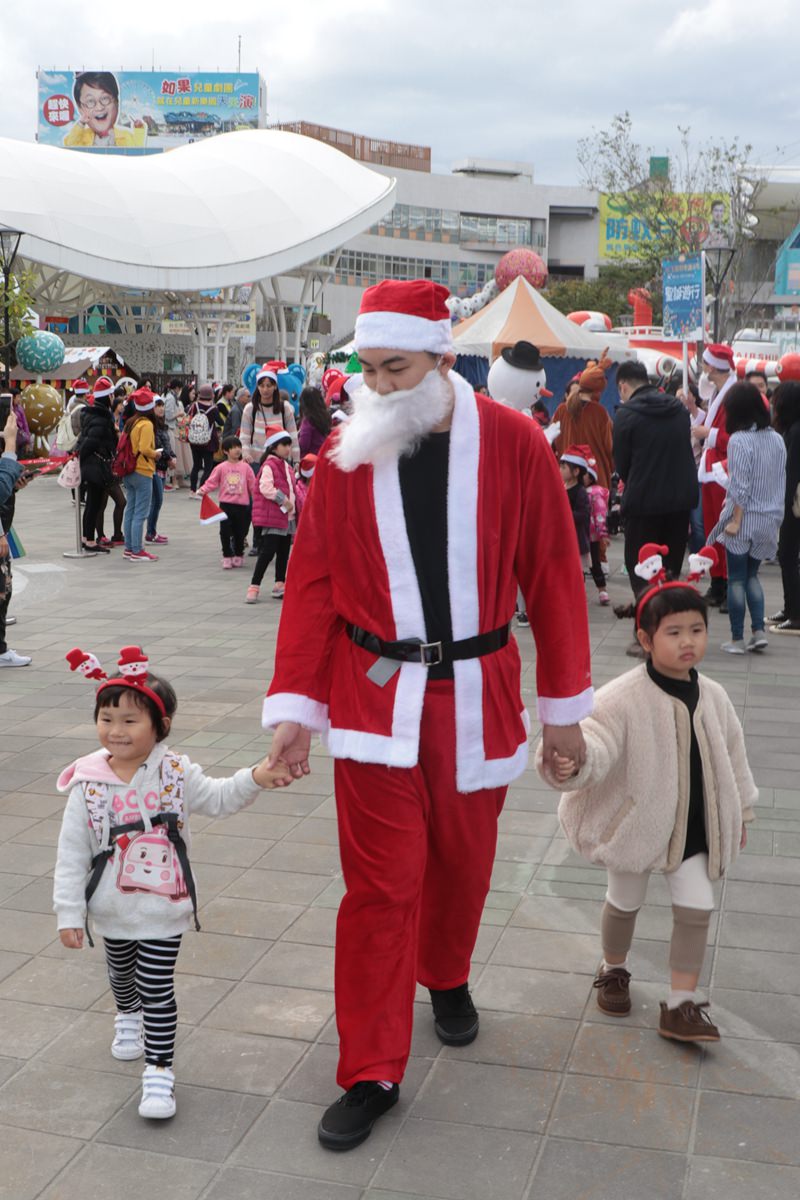 台北聖誕活動－ACE根特聖誕市集在台北兒童新樂園 (12/29止) ▋小朋友聖誕遊行，ACE軟糖闖關活動免費拿糖果