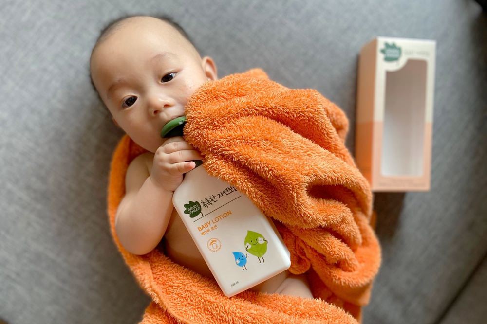 韓國寶寶洗沐推薦-綠手指GREEN FINGER嬰幼兒洗髮精、沐浴乳、乳液 ▋植物萃取三效保水成份，新生寶寶適用
