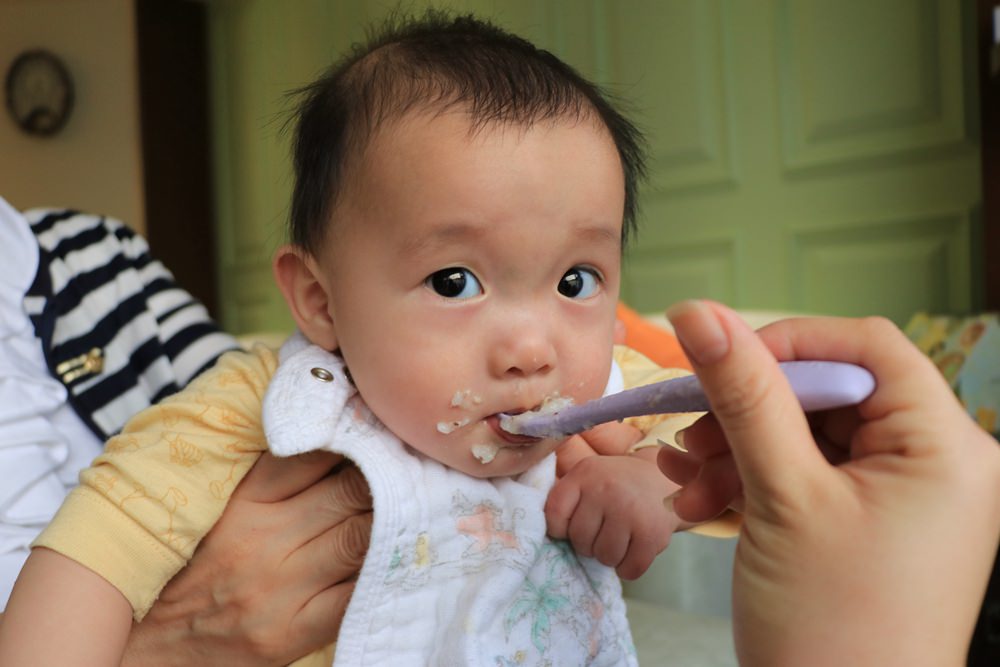寶寶粥推薦-裸廚房寶寶粥  ▋HELLO KITTY 頭好壯壯寶寶粥，方便外食的即食寶寶粥