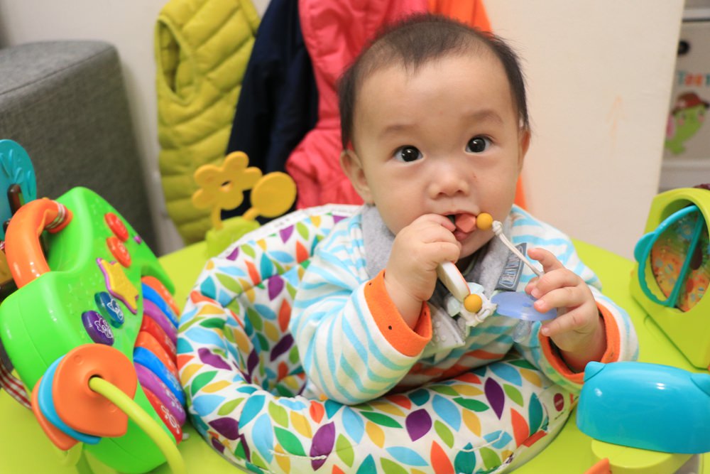 寶寶固齒器分享-Loulou lollipop固齒器 ▋竹纖維包巾 育兒必備
