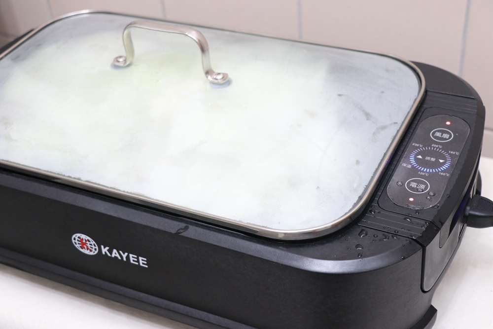 KAYEE美國熱銷觸控式吸煙油切電烤盤。少油煙，主婦媽媽廚房新選擇