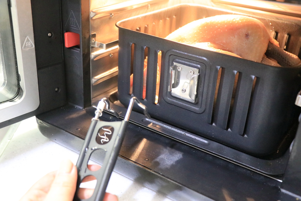 氣炸烤箱推薦-Copper Chef 智能大容量氣炸烤箱。一次可烤多道料理，節省做菜時間！