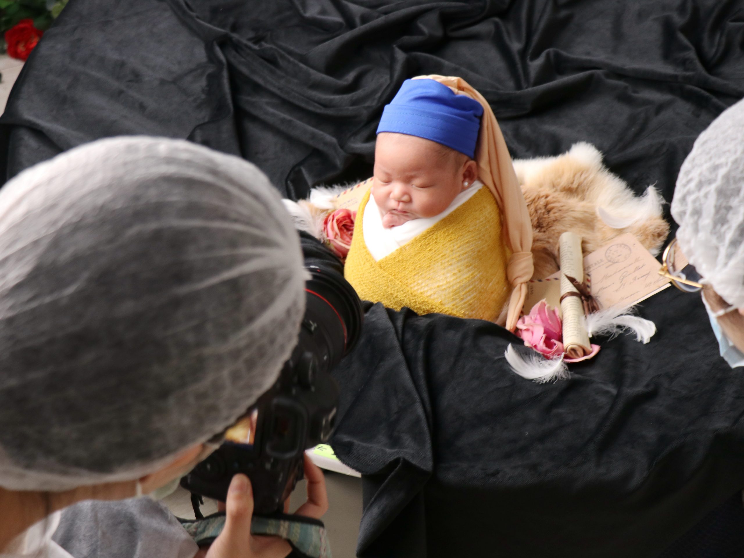 新生兒寫真-小詩琦映像館。忻尚三妹的新生寶寶寫真+全家福照，太值得拍！