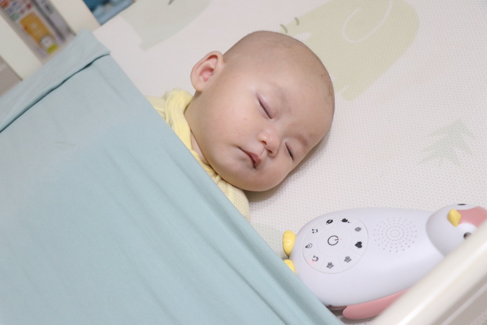 讓新生兒好好睡-Nunki Sheet成長安撫床巾。是防踢被，也是包巾 @艾比媽媽