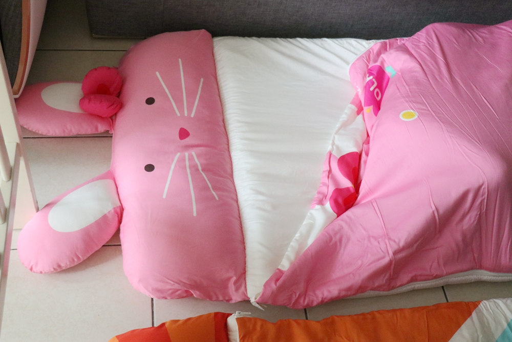 逗寶 Milo & Gabby動物好朋友枕頭、二合一雙面睡袋，枕心防塵蹣+枕套莫代爾材質，透氣不悶熱