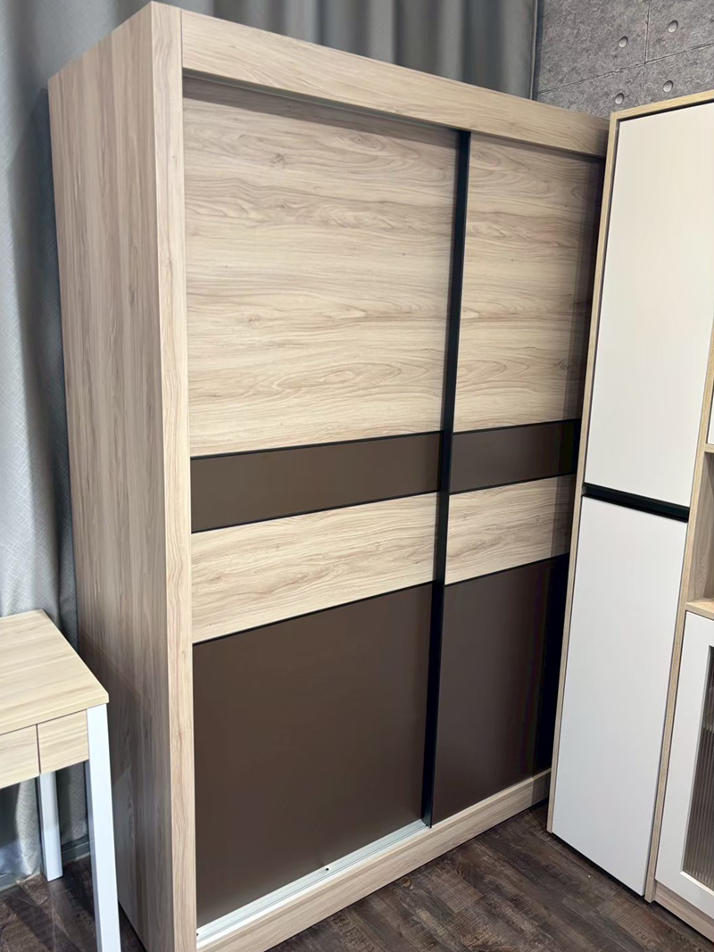 億家具批發倉庫宜蘭門市，近羅東車站，一站購足所需傢俱