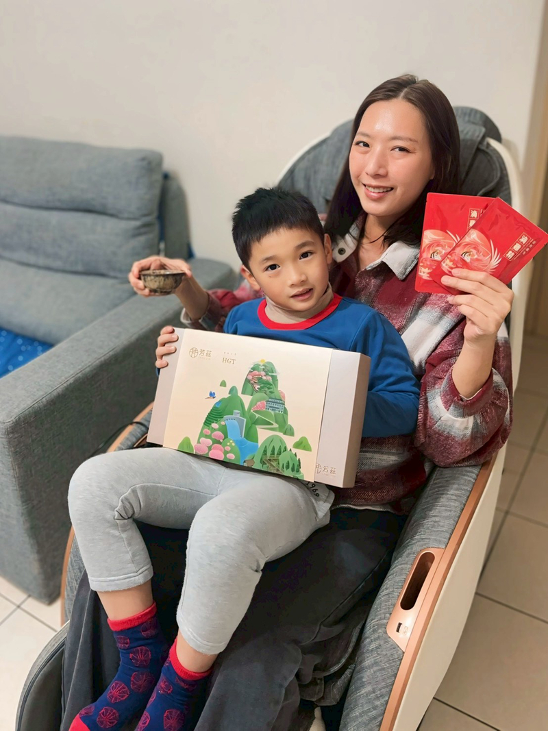 過年送禮首選－芳茲滴雞精金萃御品禮盒，淡雅茶香，常溫滴雞精暖心抗疲勞