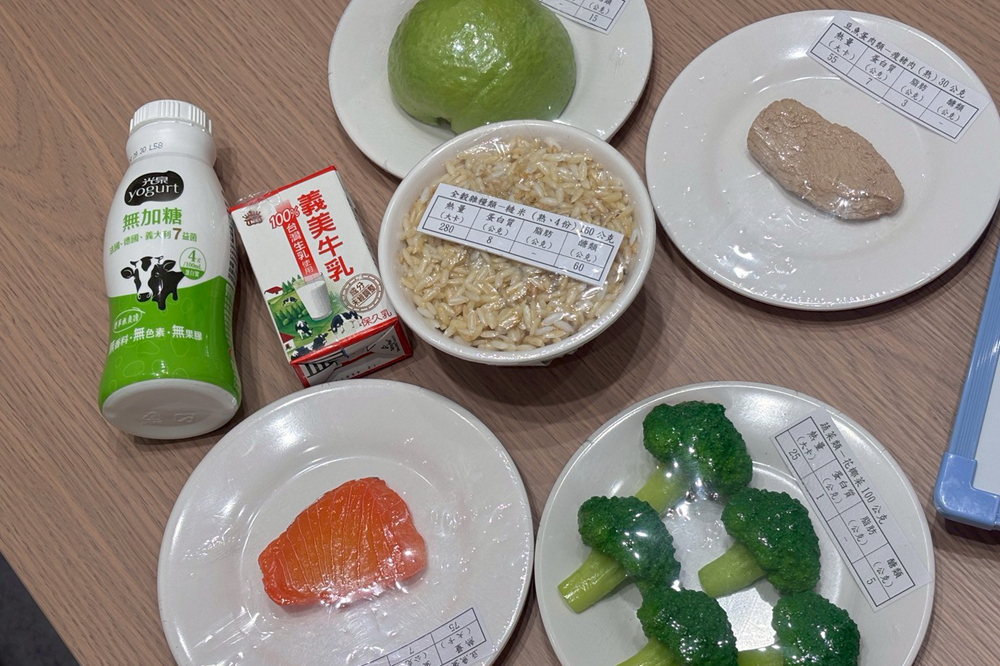 兒童成長門診推薦-新竹蒔蒔診所，兒童內分泌專科，專業醫師、營養師陪孩子健康長大